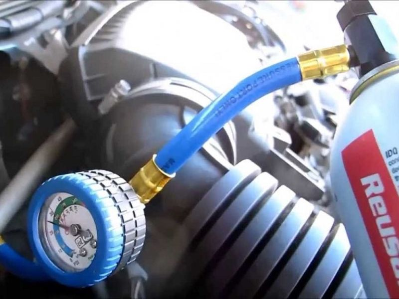 Nạp ga điều hòa ô tô bao nhiêu là đủ? Quy trình nạp ga chính xác 4 Chuẩn bị bình ga và đường ống nạp