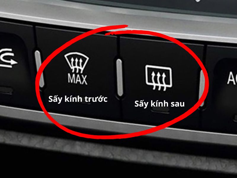 7 cách xử lý kính ô tô bị mờ khi trời mưa, sương mù nhanh chóng 3 Bật chức năng sấy kính