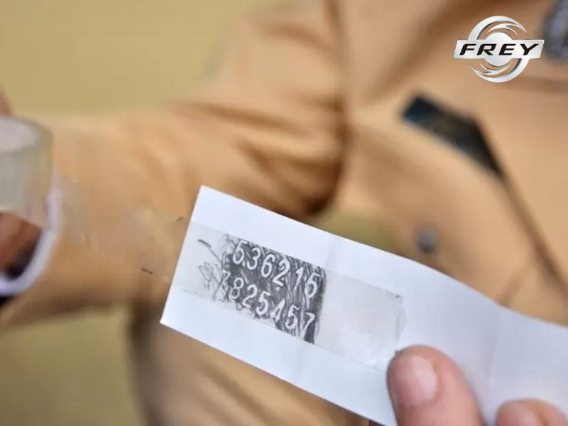 Cách cà số khung số máy ô tô dễ thực hiện tại nhà 3 Cà số khung số máy ô tô giúp cơ quan chức năng xác minh nguồn gốc và tình trạng pháp lý của xe