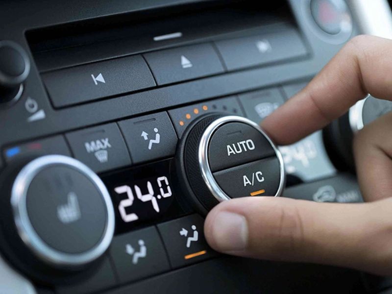 7 cách xử lý kính ô tô bị mờ khi trời mưa, sương mù nhanh chóng 4 Chỉnh điều hòa phù hợp