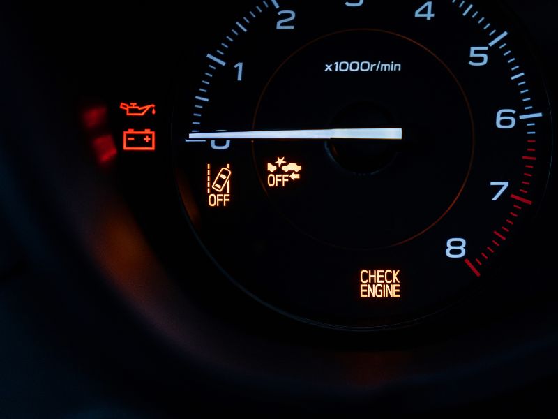 13+ nguyên nhân đèn check engine ô tô sáng và cách khắc phục 1 Đèn check engine là gì?
