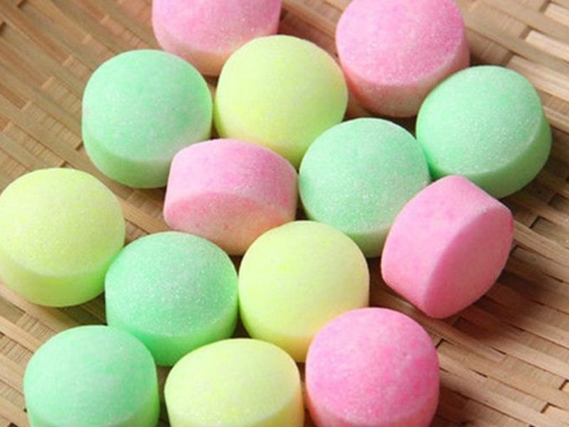 12 mẹo chống chuột xe ô tô hiệu quả nhanh chóng mà đơn giản 6 Dùng băng phiến hoặc long não để đuổi chuột