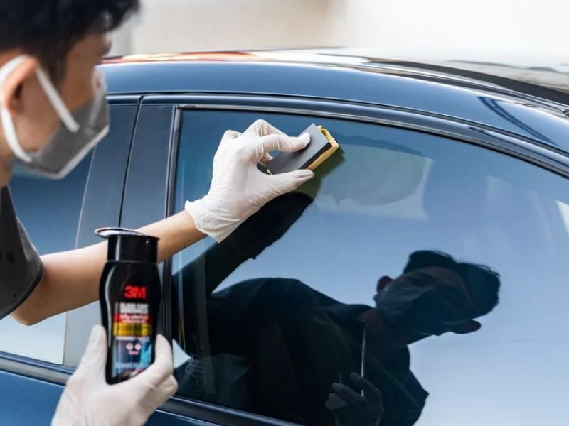 7 cách xử lý kính ô tô bị mờ khi trời mưa, sương mù nhanh chóng 8 Phủ nano kính ô tô