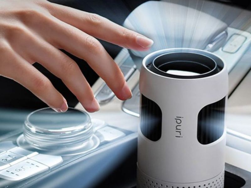 16+ cách khử mùi sầu riêng trên xe ô tô nhanh chóng, hiệu quả 10 Dùng máy lọc không khí giúp loại bỏ mùi khó chịu trong xe
