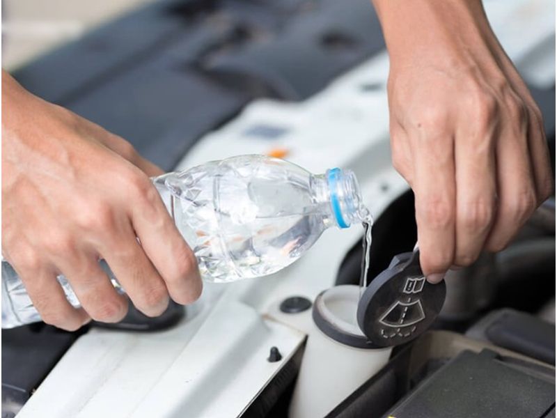 4 cách pha nước rửa kính ô tô hiệu quả rõ rệt tại nhà 6 Các lưu ý khi tự pha nước rửa kính ô tô tại nhà