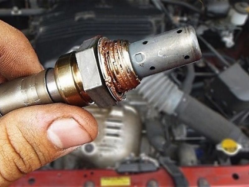 9 cách khắc phục xe ô tô bị rung khi mới nổ máy triệt để 5 Cảm biến oxy hỏng có thể khiến xe ô tô bị rung khi vận hành