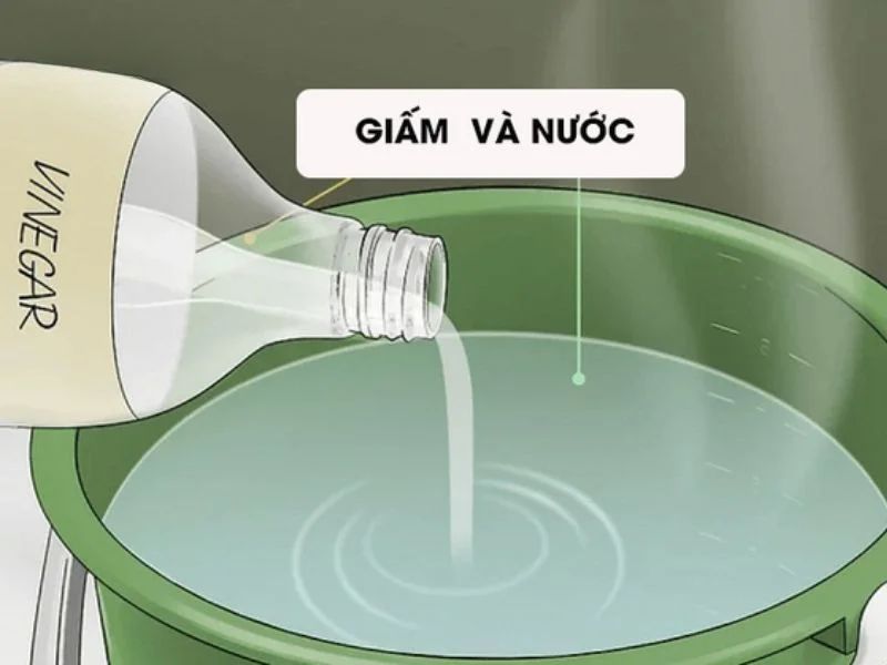 4 cách pha nước rửa kính ô tô hiệu quả rõ rệt tại nhà 4 Pha bằng giấm trắng + nước