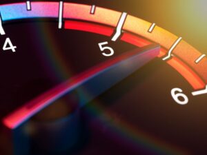 Vòng tua máy cao có ảnh hưởng gì không?