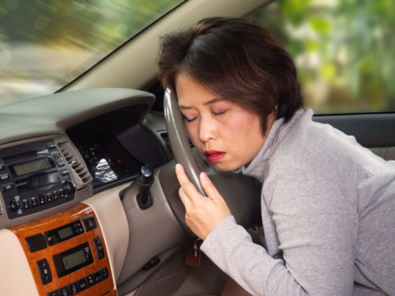 Thiếu ngủ trước chuyến đi gây cảm giác buồn ngủ khi lái xe