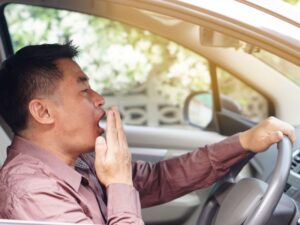 Cách hết buồn ngủ khi lái xe