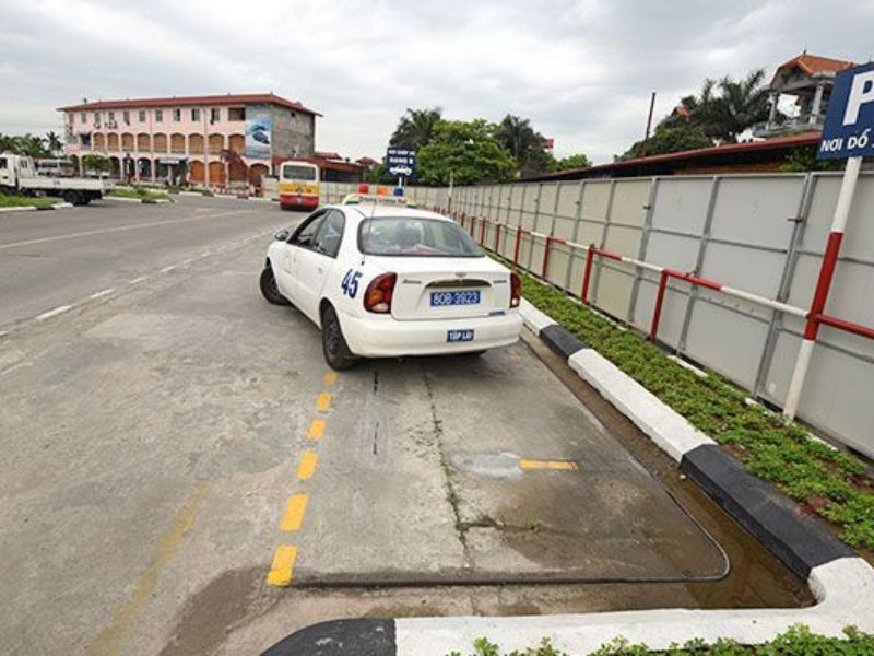 Chú ý các lỗi trên để lùi chuồng ngang đúng và không bị trừ điểm