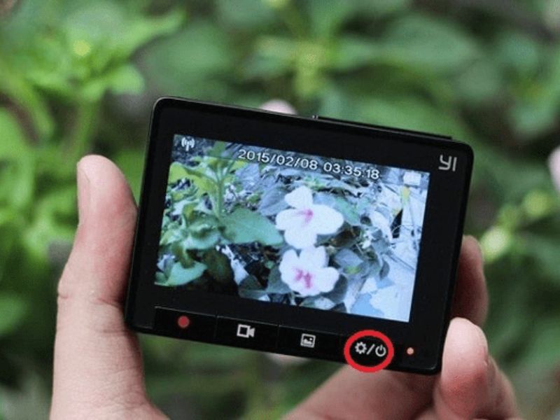 Hướng dẫn cách dùng camera hành trình dễ hiểu nhanh nhất 1 Khởi động camera hành trình