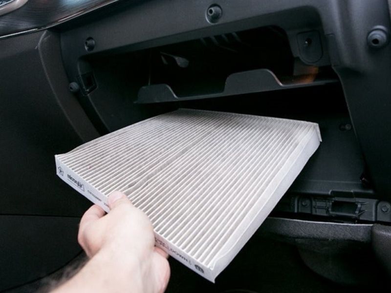 Bảo dưỡng 5000km gồm hạng mục gì? Chi phí và lưu ý 7 Kiểm tra và vệ sinh hệ thống điều hòa không khí