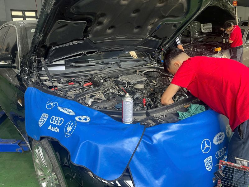 Hạng mục bảo dưỡng xe ô tô 20000km, chi phí và địa chỉ uy tín 11 Lập lệnh sửa chữa và giao việc cho kỹ thuật viên