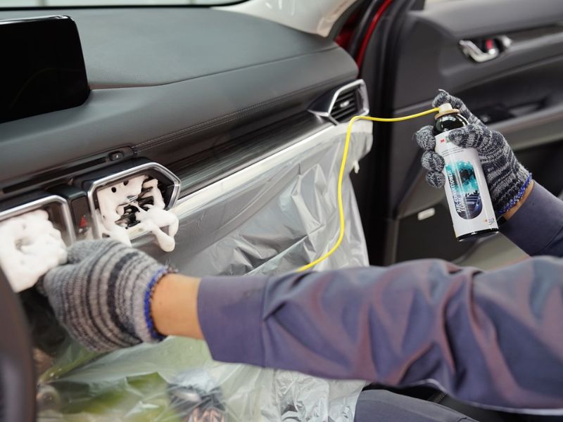 Top 3 địa chỉ sửa dàn lạnh ô tô uy tín, chất lượng tại Hà Nội 7 Thực hiện vệ sinh dàn lạnh định kỳ để điều hòa duy trì độ mát sâu