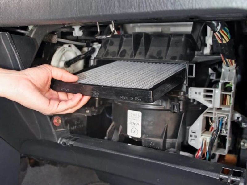 Hướng dẫn cách vệ sinh lọc gió điều hòa ô tô tại nhà đơn giản 1 cách vệ sinh lọc gió điều hòa ô tô