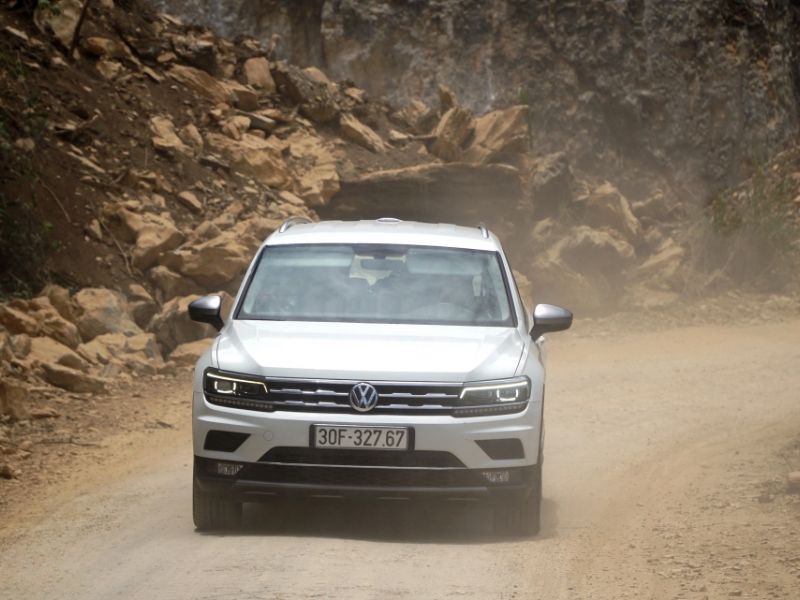 Chi phí bảo dưỡng Volkswagen mới nhất 2025 và cách tiết kiệm 1 Xe thường xuyên chạy trong môi trường bụi bẩn, gồ ghề sẽ tốn kém chi phí bảo dưỡng nhiều hơn