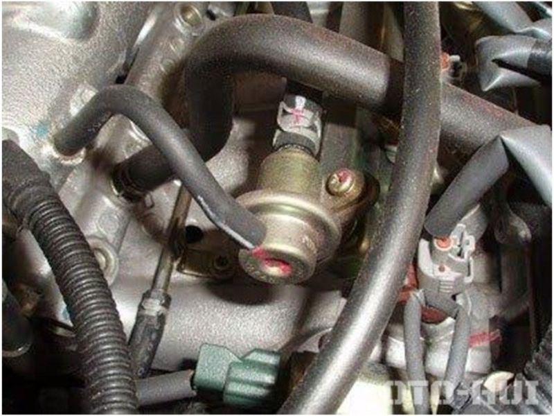 Nguyên nhân và cách khắc phục khi xe ô tô bị ngộp xăng 5 Áp suất nhiên liệu không ổn định