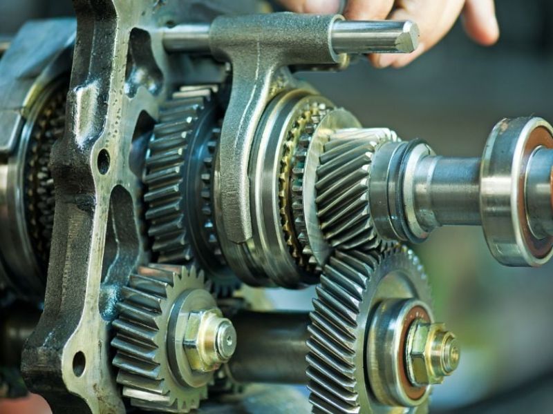 Kiểm tra hộp số và cần số