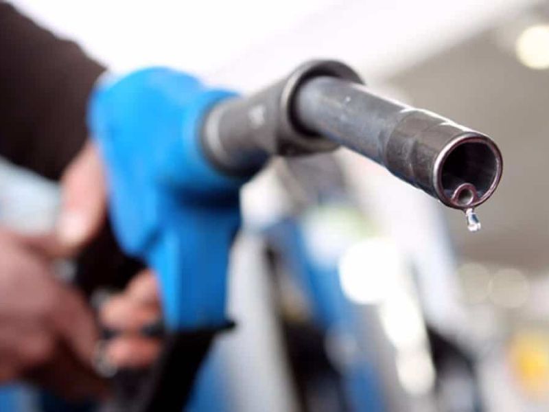 Xe bị hết nhiên liệu hoặc nhiên liệu kém chất lượng