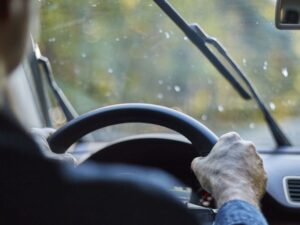 xe ô tô bị rung lắc khi chạy