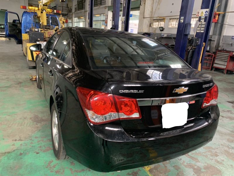 Nước vào hộp số ô tô: Cách xử lý và chi phí sửa chữa 1 Gọi cứu hộ để đưa xe về gara an toàn