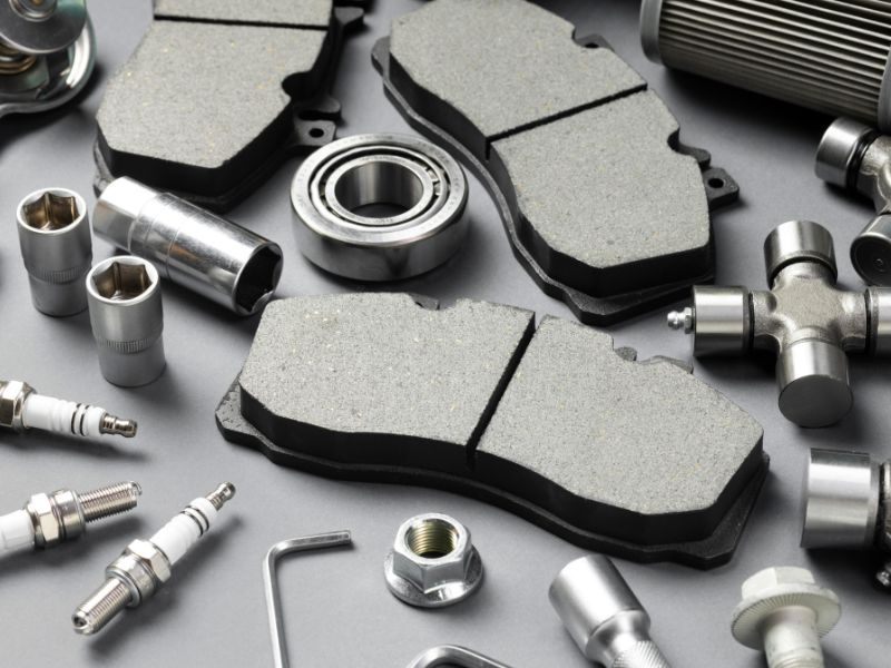 Hàng copy là gì? Cách phân biệt và rủi ro khi mua hàng copy 2 Phụ tùng hàng copy sẽ có giá thành rẻ hơn nhiều so với hàng chính hãng