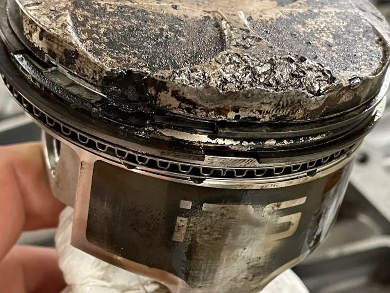Tay biên bị cong gãy piston nứt lốc máy