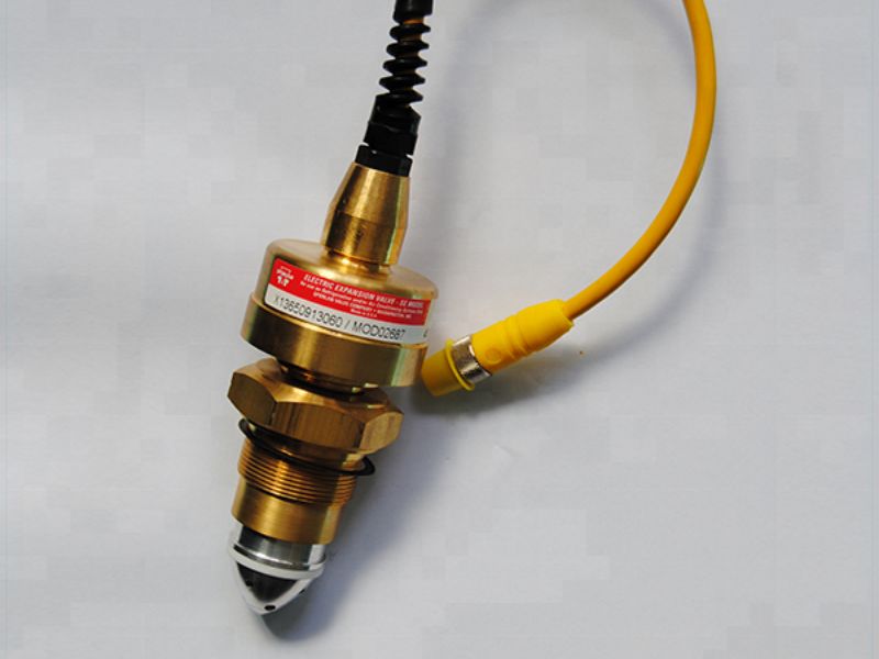 Các loại van tiết lưu trong hệ thống lạnh phổ biến hiện nay 4 Van tiết lưu điện tử là loại van hiện đại nhất, được dùng nhiều trên các xe đời mới