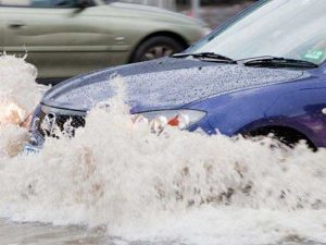 xe ô tô ngập nước nhưng không chết máy