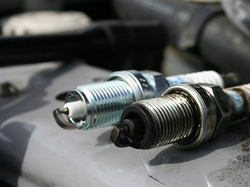 Nguyên nhân chảy dầu turbo, dấu hiệu và cách xử lý an toàn 5 Bugi, đường nạp bám dầu (động cơ xăng)