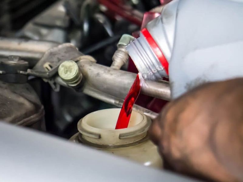 Dầu hộp số quá cũ hoặc quá đầy