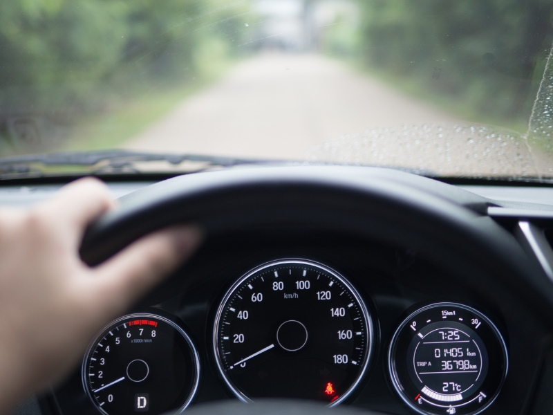 Ô tô ngập nước hỏng gì? Cách xử lý đúng tránh thiệt hại nặng 7 Hãy dừng xe ngay lập tức