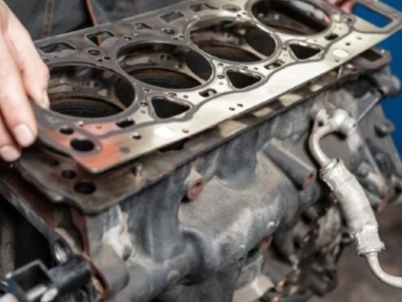 Nguyên nhân Ford Everest bị lỗi chảy dầu và cách xử lý 1 Gioăng nắp máy xuống cấp