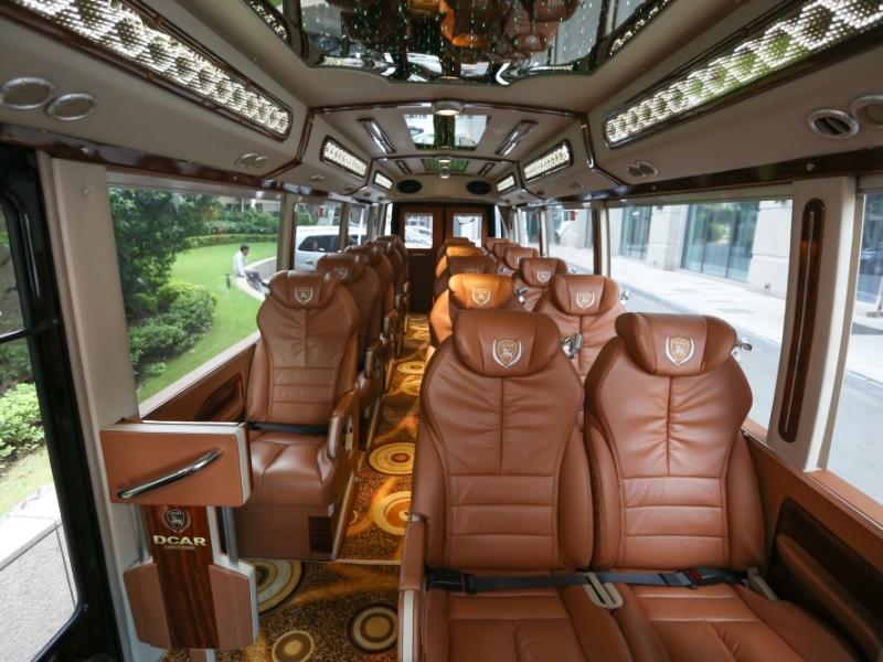 Limousine 16 chỗ