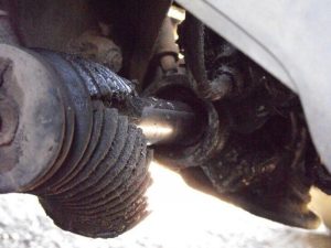 Rách chụp bụi rotuyn