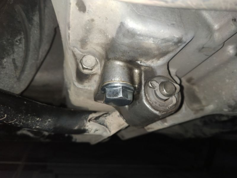 Siết bulông đúng lực và đúng thứ tự kỹ thuật