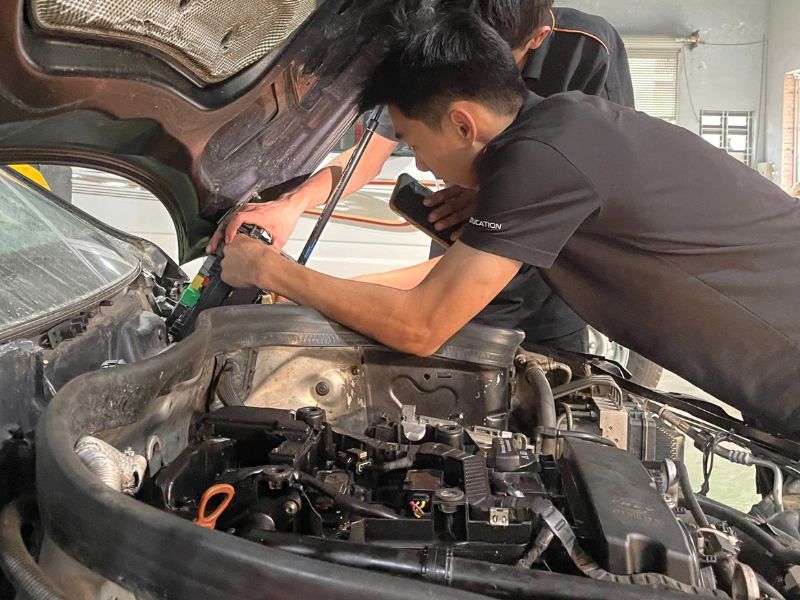 Nguyên nhân Ford Everest bị lỗi chảy dầu và cách xử lý 5 Sửa chữa đúng quy trình, đúng vật tư