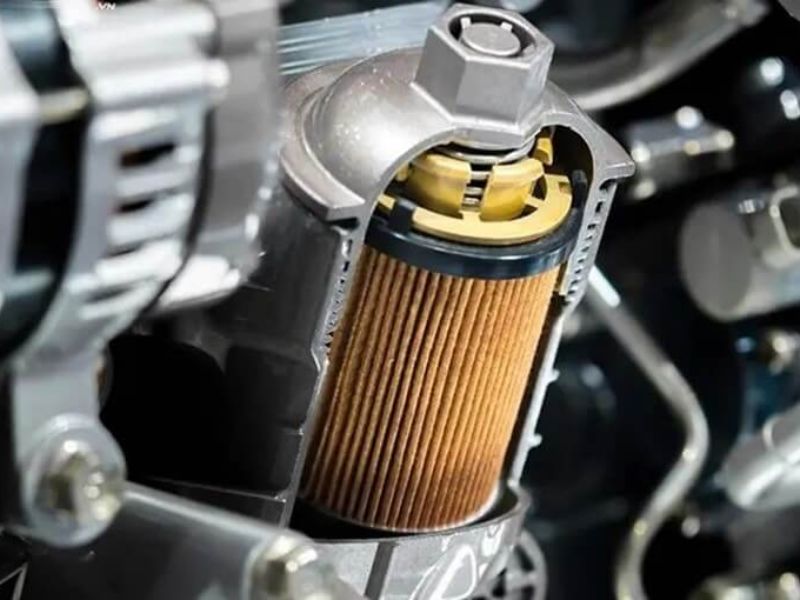 Vệ sinh và thay lọc dầu (nếu có)