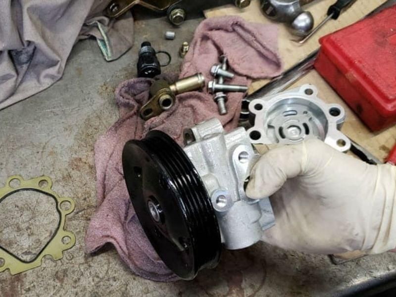 8 nguyên nhân đánh hết lái có tiếng kêu phổ biến và cách xử lý 1 Bơm trợ lực yếu/hỏng