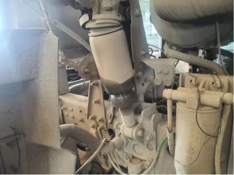 Dấu hiệu, nguyên nhân giảm xóc bục bóng hơi & cách xử lý 4 Chở quá tải làm giảm tuổi thọ bóng hơi, dễ gây rách hoặc hỏng hệ thống giảm xóc.