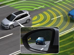 cảm biến điểm mù ô tô không bật được