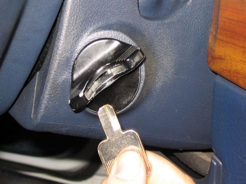 Chìa khóa ô tô bị mòn