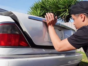 Cốp sau lên xuống không đúng hành trình