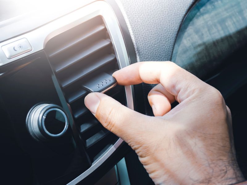 Hướng dẫn chỉnh cửa gió điều hòa ô tô tại nhà với 5 phút đơn giản 5 Cửa gió bị kẹt, không tự điều chỉnh được