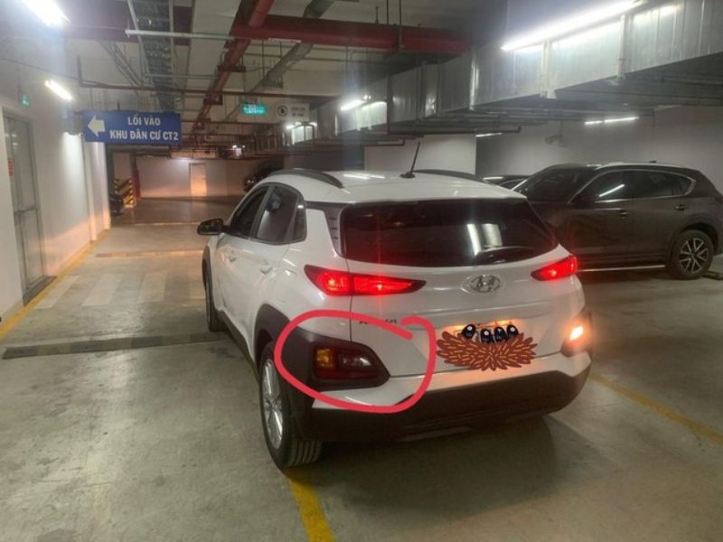 Đèn lùi ô tô không sáng có thể tăng nguy cơ va chạm với xe sau