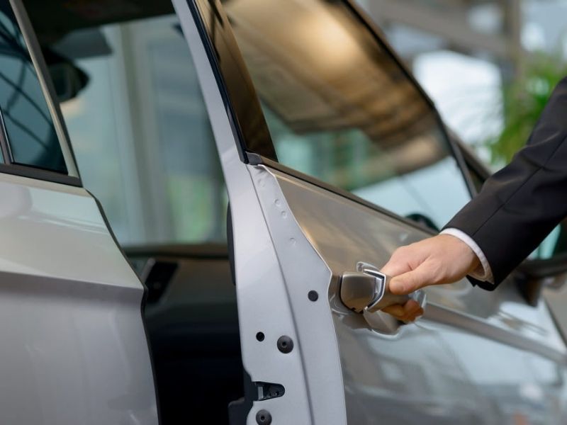 Nguyên nhân cửa sau phụ không khóa được & cách khắc phục 7 Hạn chế đóng cửa mạnh và kiểm tra cửa xe thường xuyên tránh phát sinh hỏng hóc