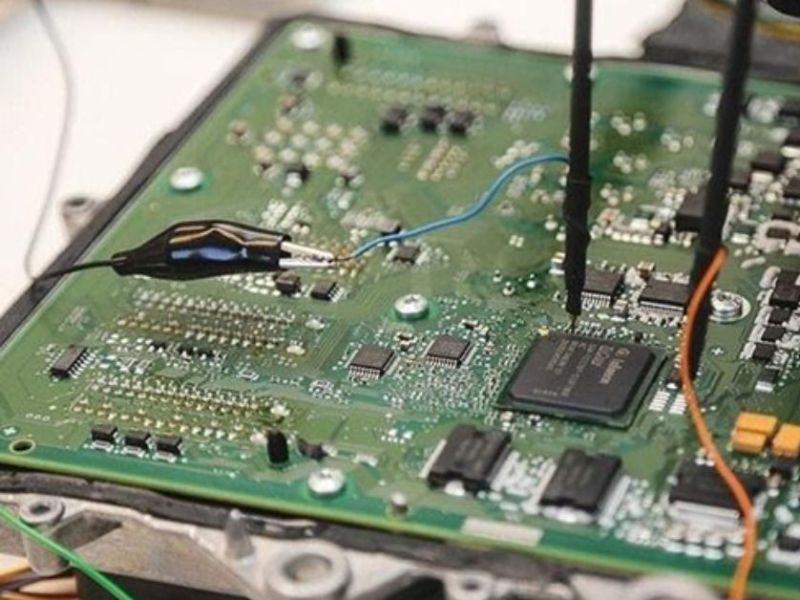 6 nguyên nhân đèn taplo không sáng & hướng dẫn khắc phục 3 Lỗi từ bộ điều khiển ECU / SAM / BCM