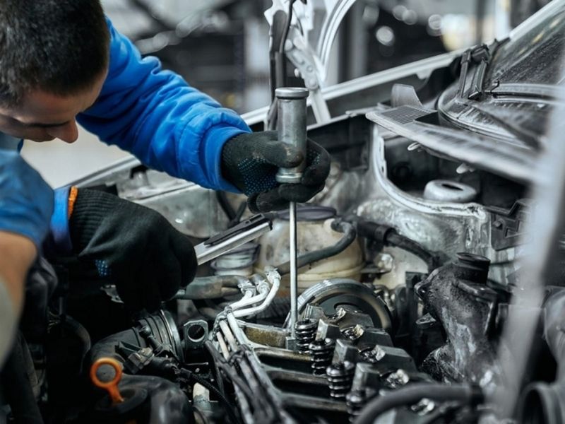 Dấu hiệu nhớt xe bị vô nước và cách khắc phục triệt để 6 Nhớt vào động cơ lâu không xử lý có thể dẫn đến thủy kích, hư hỏng nặng