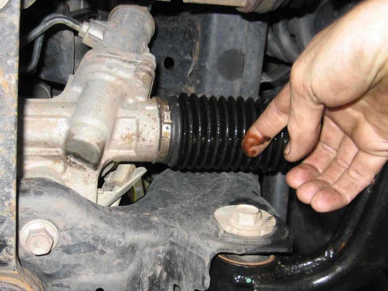 Rò rỉ dầu trợ lực lái